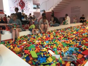 Frøs Sparekasse familiedag i Lego House 2018